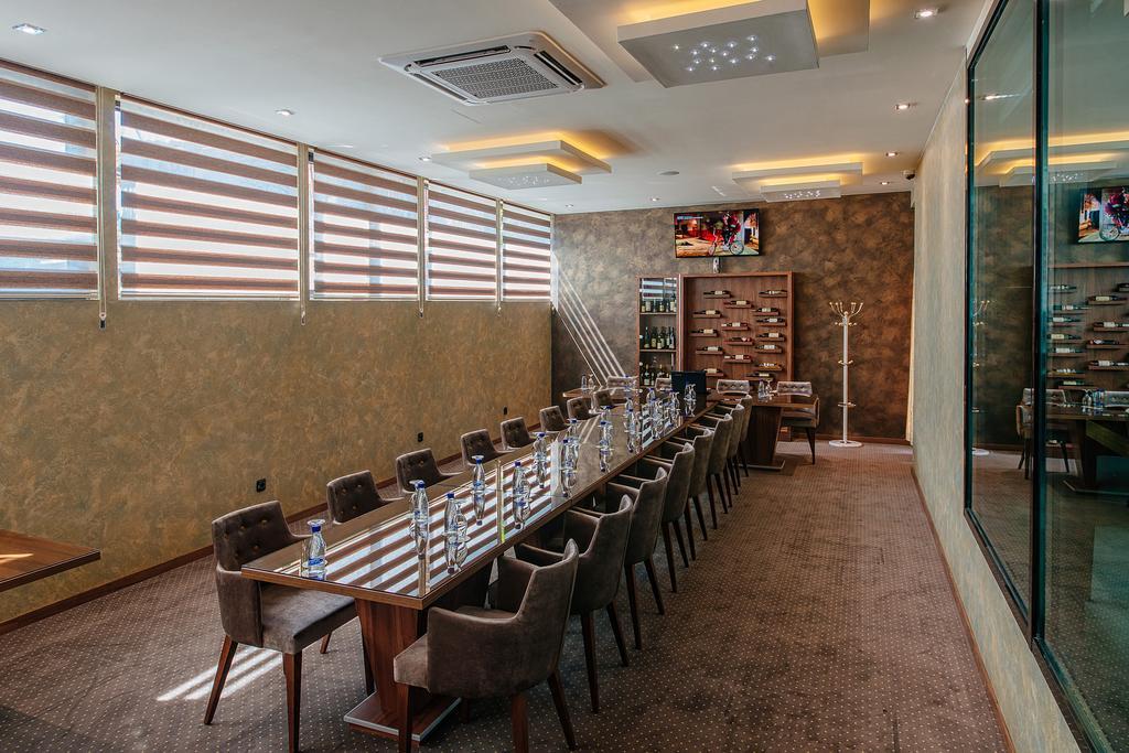 Hotel New Star Podgorica Exterior photo