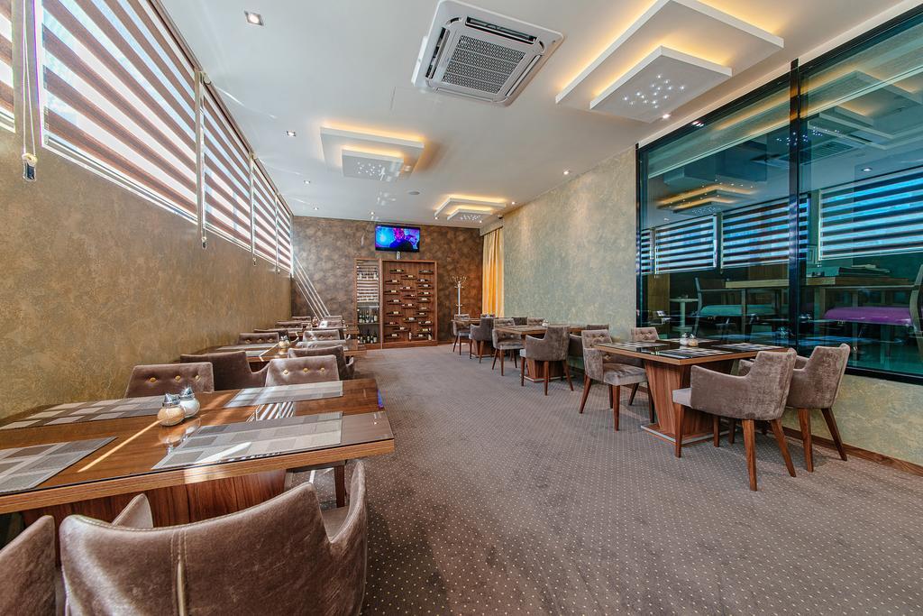 Hotel New Star Podgorica Exterior photo