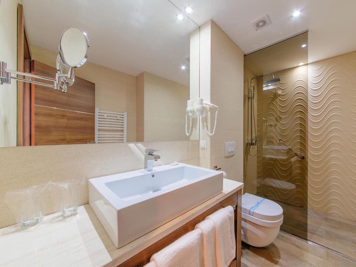 Hotel New Star Podgorica Exterior photo