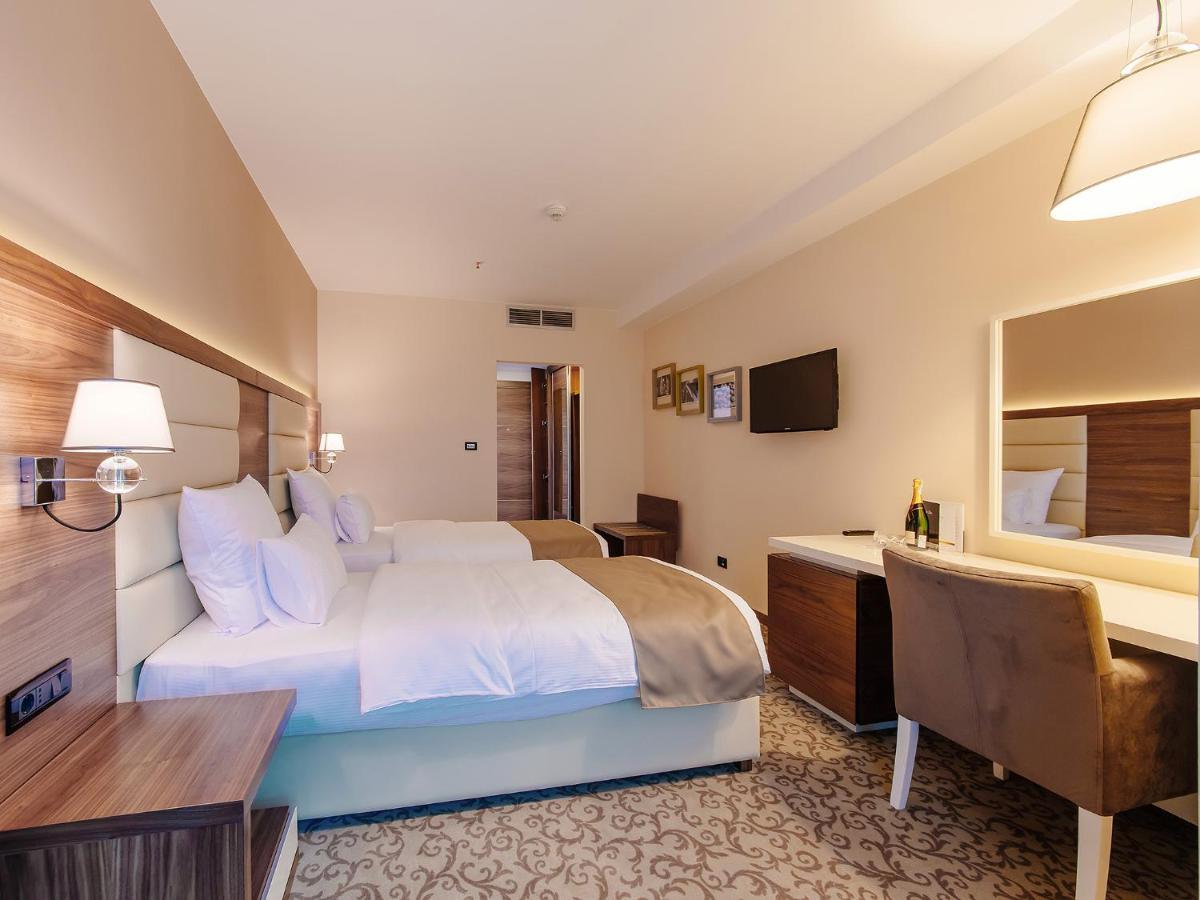 Hotel New Star Podgorica Exterior photo