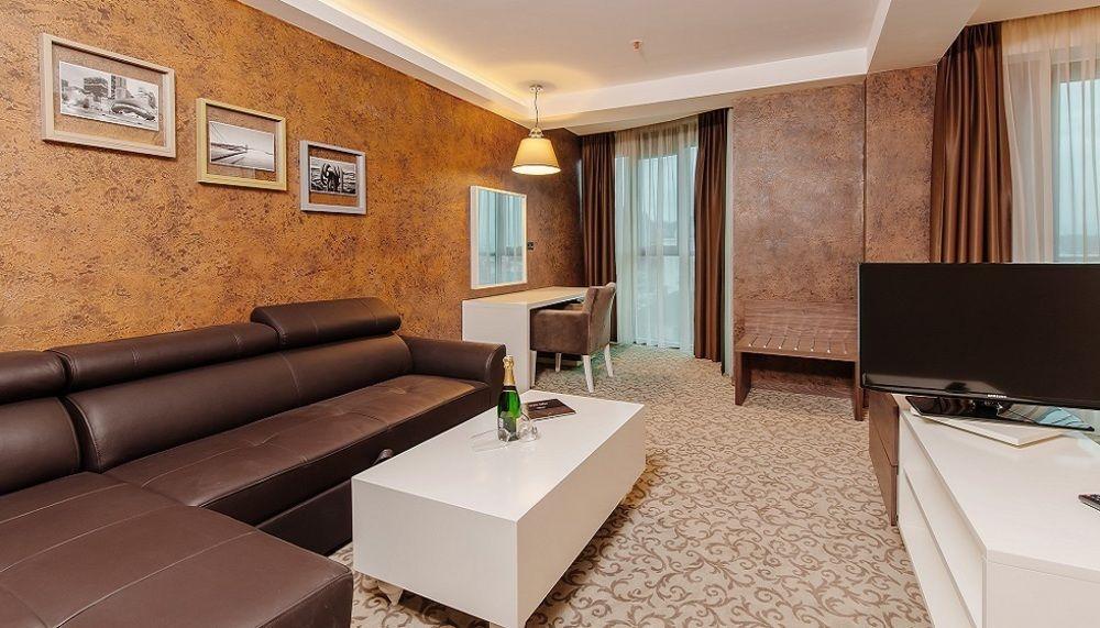 Hotel New Star Podgorica Exterior photo