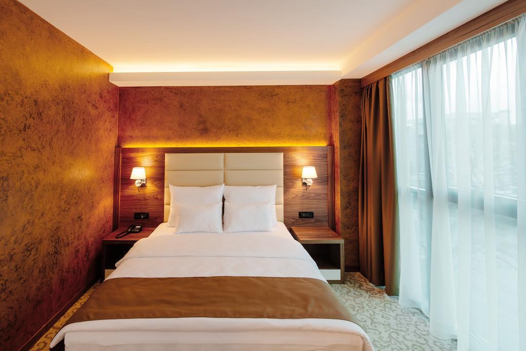 Hotel New Star Podgorica Exterior photo